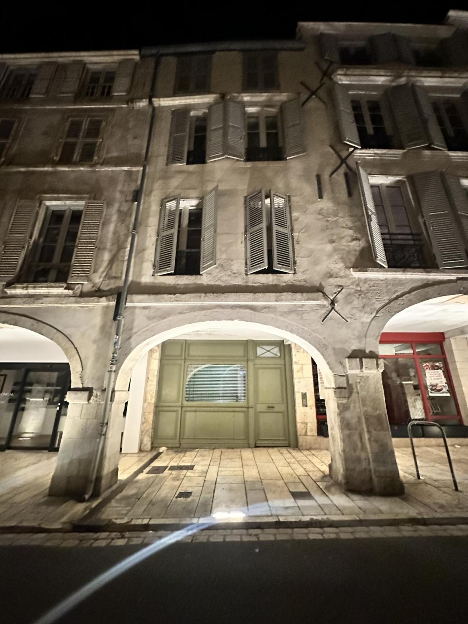 Hyper Centre A 80M Du Vieux Marche, T2 Calme Vue Sur Les Toits Rue Du Minage Apartment La Rochelle  Ngoại thất bức ảnh
